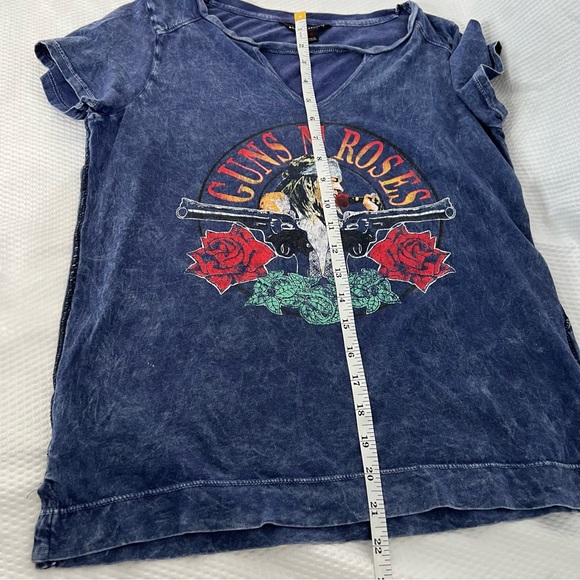 Guns N’ Roses graphic band tee women’s size XS - Picture 9 of 10